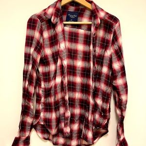 AMERICAN EAGLE plaid button up